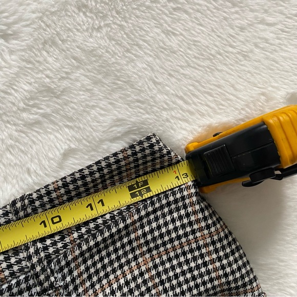 URBAN OUTFITTERS | B&W plaid straight leg pants - Picture 6 of 6